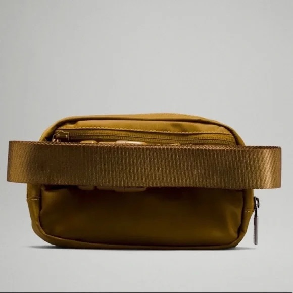 Lululemon Everywhere Belt Bag - Burnt Caramel - Picture 7 of 7